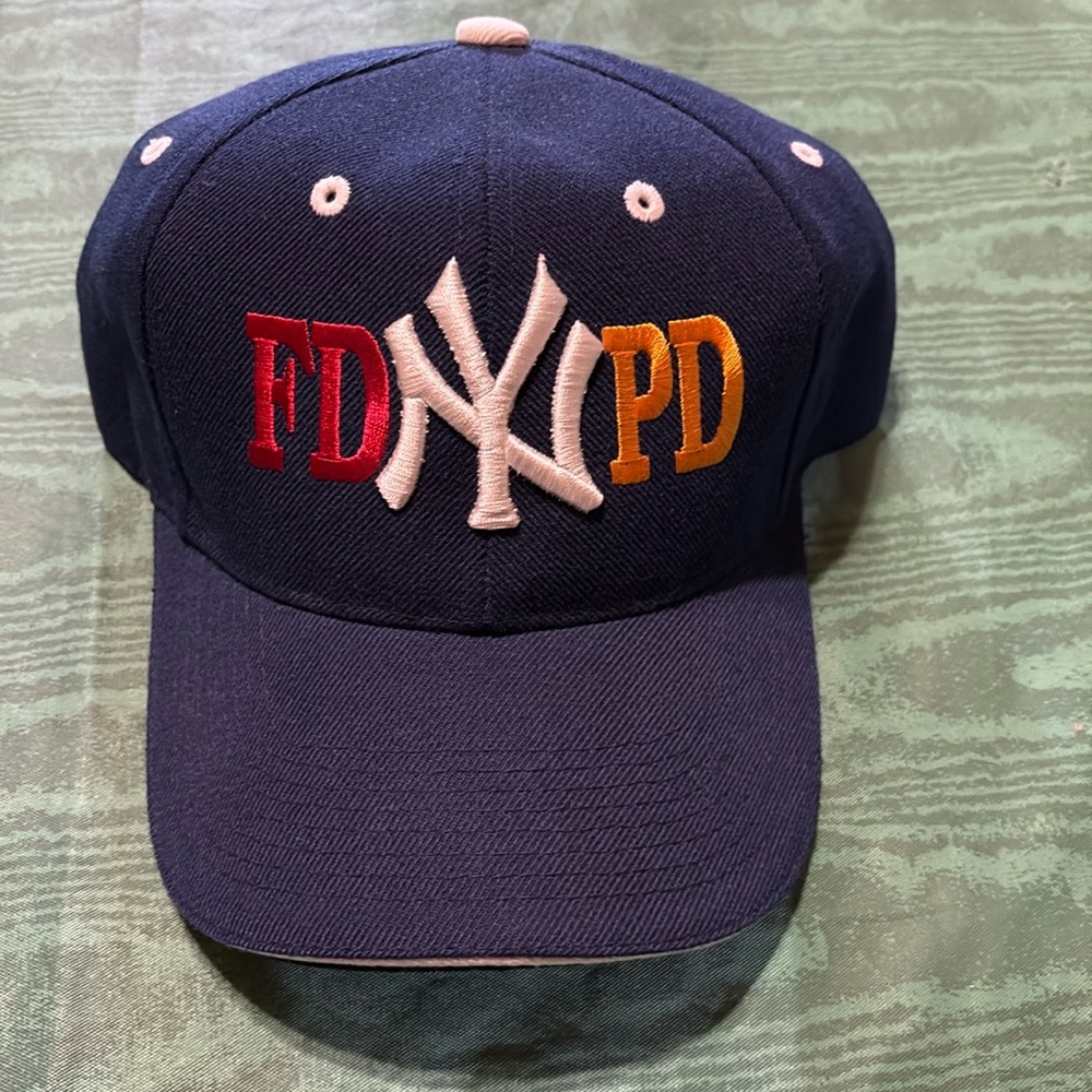 Mens dark blue New York Yankees FD PD cap. Never worn!